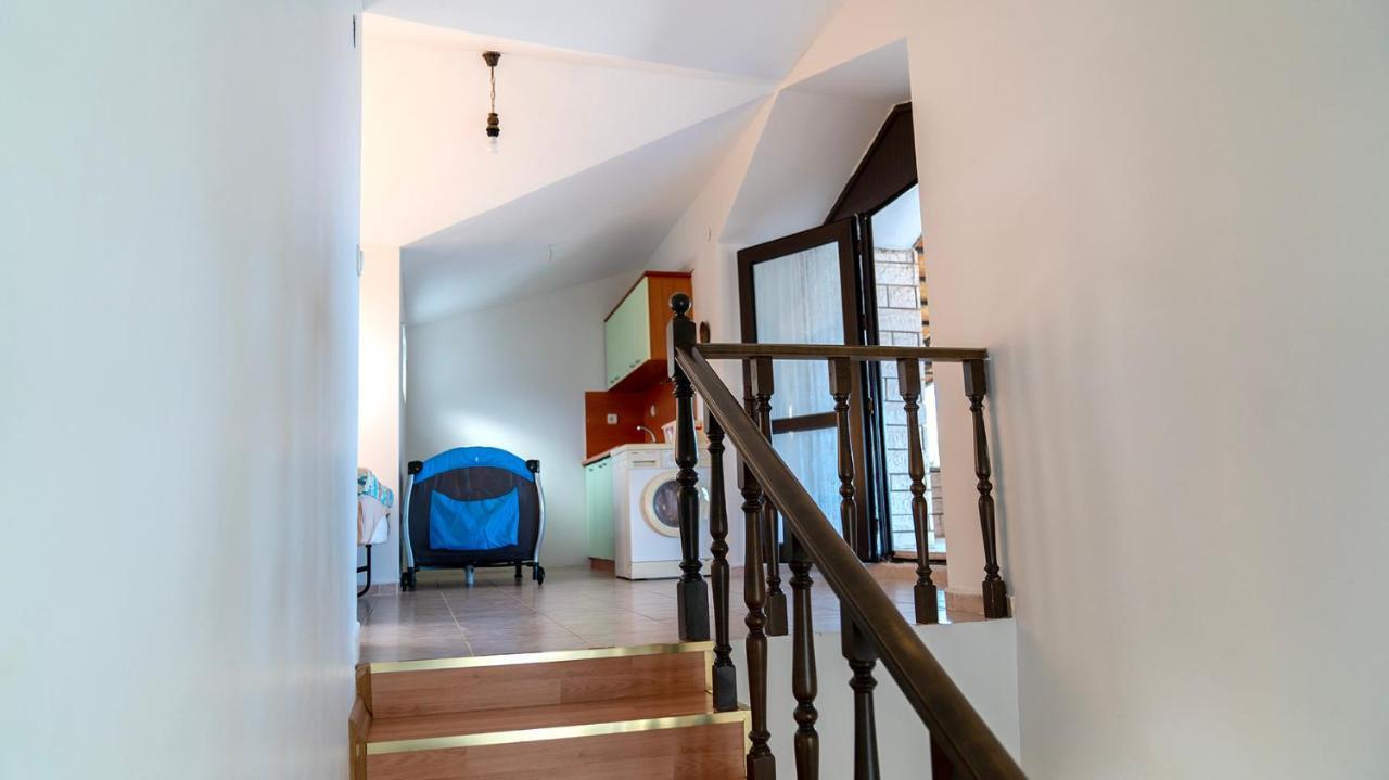 Spacious Villa With Sea And Mountain View 凯梅尔 外观 照片